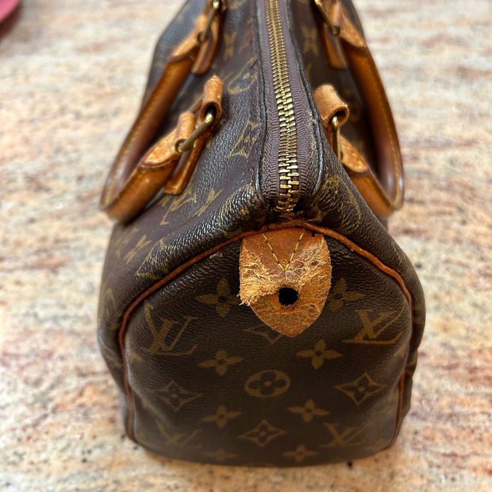 Authentic Louis Vuitton Handbag - Picture 4 of 11